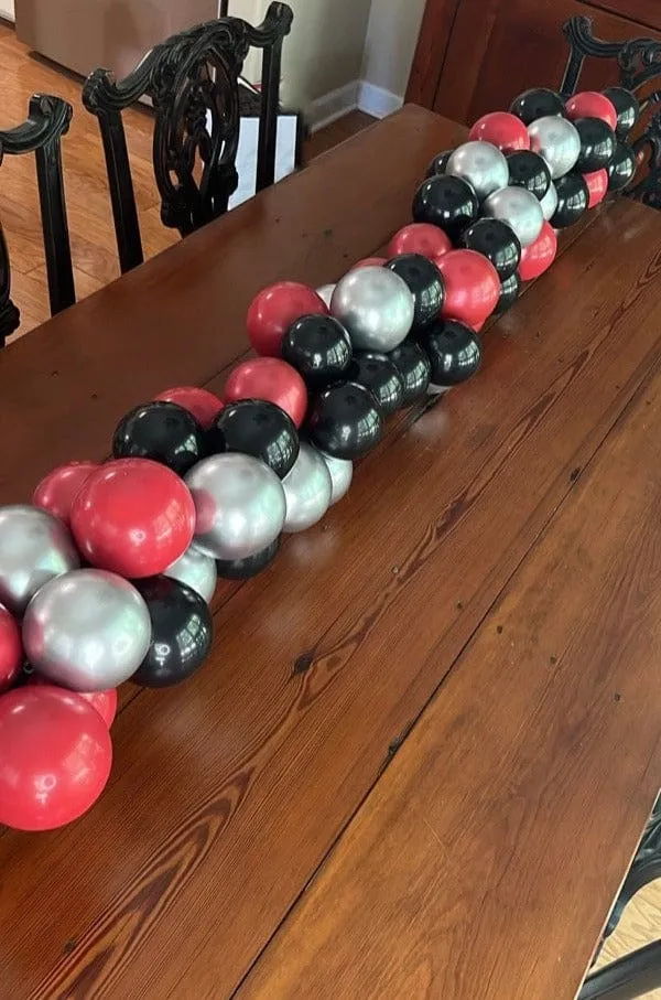 Balloon Table Runner (Custom)